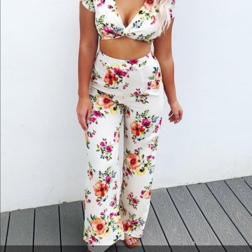 Floral set - Picture 2 of 11